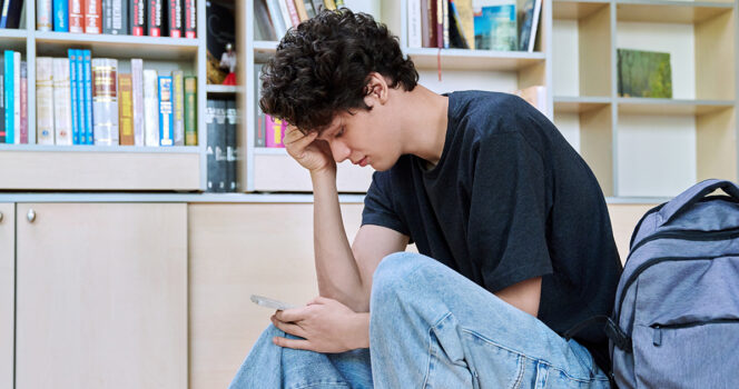 14-year-old boy dies after being “sextorted” by a ‘girl’ online