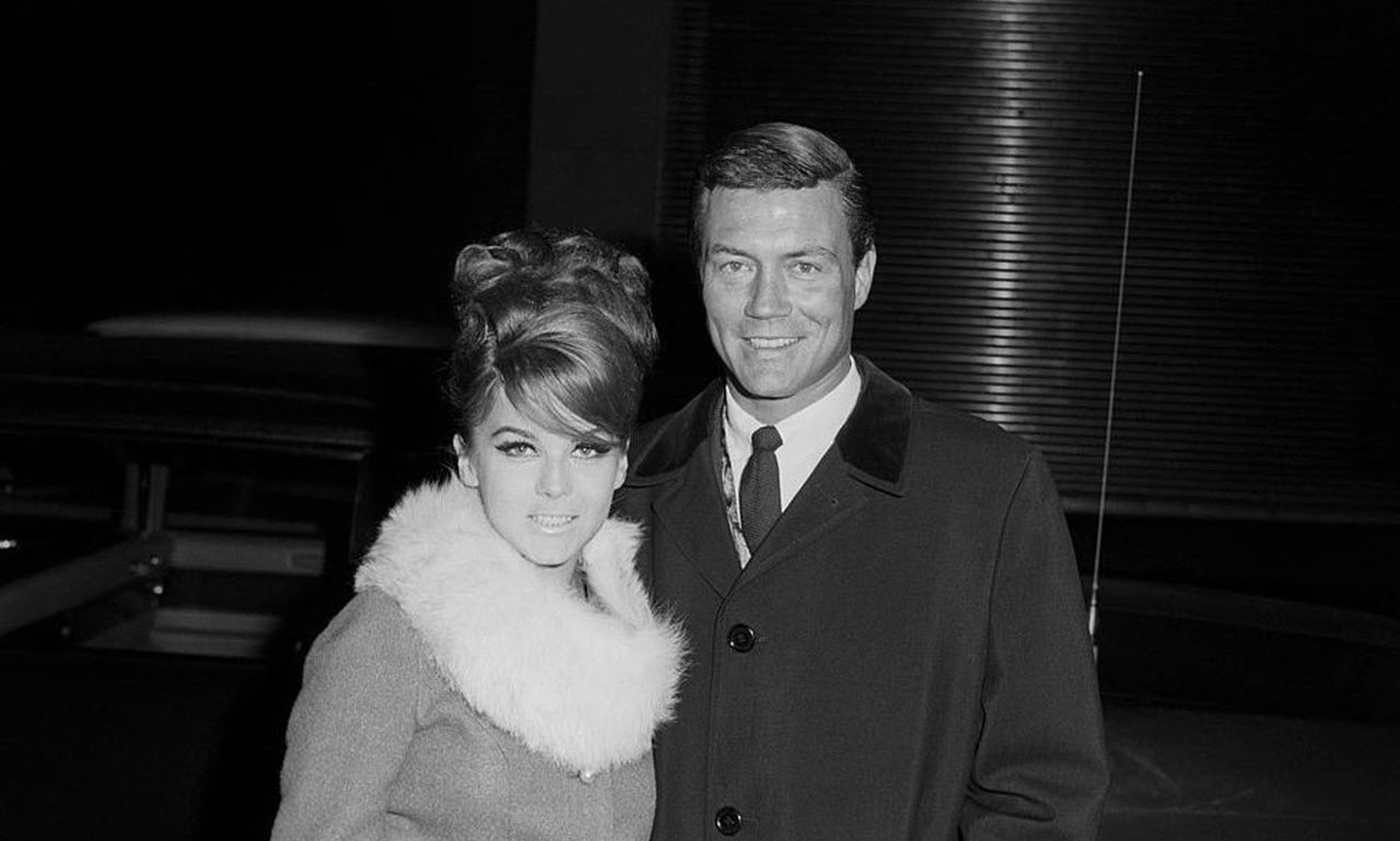 This Mega-Celebrity Put Her Career On Pause To Care For Her Dying Husband